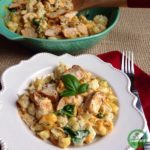 Creamy Cajun Chicken Mac and Cheese | www.withpeanutbutterontop.com