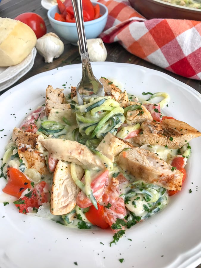 Grilled Chicken Cauliflower Alfredo with Zucchini Noodles | https://withpeanutbutterontop.comGrilled Chicken Cauliflower Alfredo with Zucchini Noodles | https://withpeanutbutterontop.com