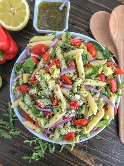 Lemon Garlic and Feta Pasta Salad - an easy, refreshing and healthy pasta salad packed full of flavor. #pastasalad #lemon #healthy #salad | https://withpeanutbutterontop.com