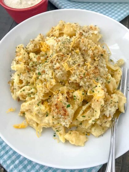 Baked Macaroni and Cheese - cheesy, creamy perfection! The ultimate macaroni and cheese dish that will make your taste buds sigh like a comfort dish should! #baked #macaroniandcheese #macandcheese #maindish |https://withpeanutbutterontop.com