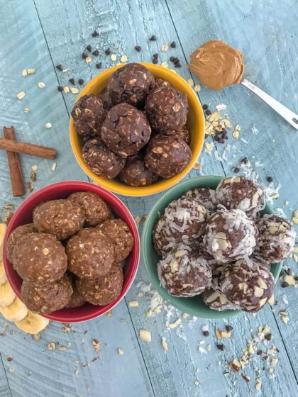 Got a sweet tooth craving that you can't kick? Need a healthy alternative to do so? Then try these No-Bake Oatmeal Energy Bites! Three delicious flavors to choose from that are easy and kid-friendly! #mealprep #proteinbites #energybites #oatmeal #nobake | https://withpeanutbutterontop.com
