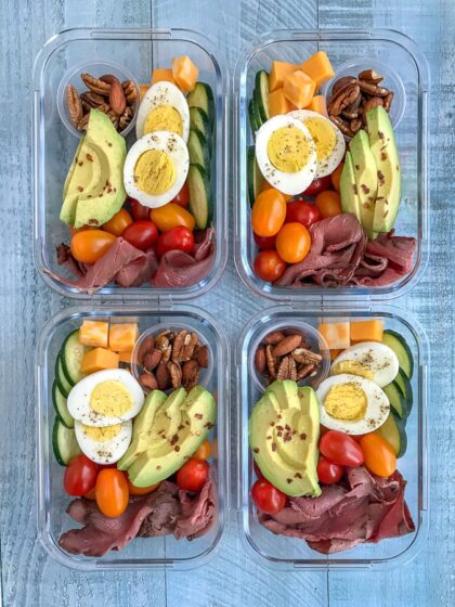 DIY Deli Style Protein Box - healthy meals that you can make ahead of time and have on hand for grab-n-go! Healthy and perfect for lunch or as a post-workout snack. High-protein, low-fat, veto-approved! #mealprep #protein #proteinbox #keto #healthysnacks | https://withpeanutbutterontop.com